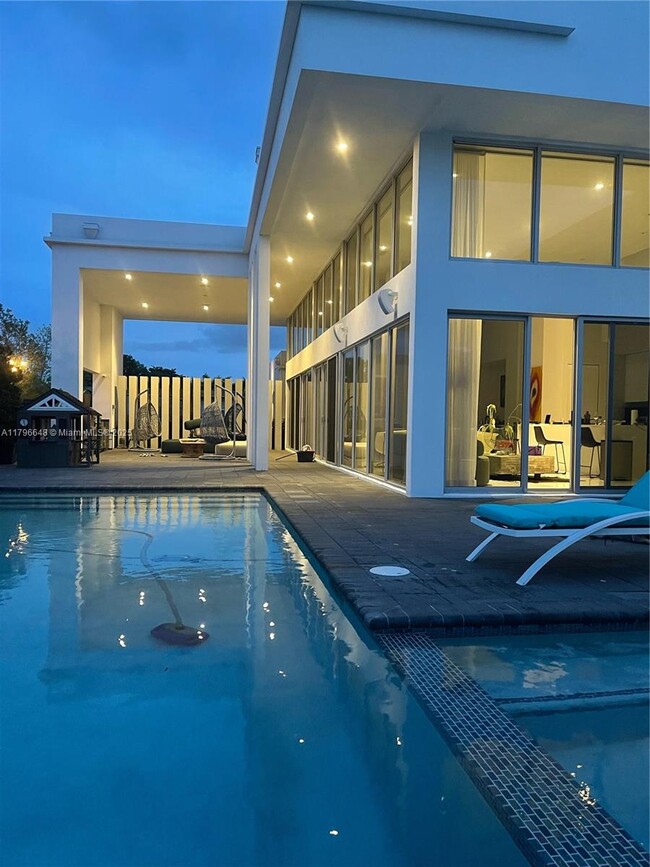 Building Photo - 16639 Botaniko Dr N Rental