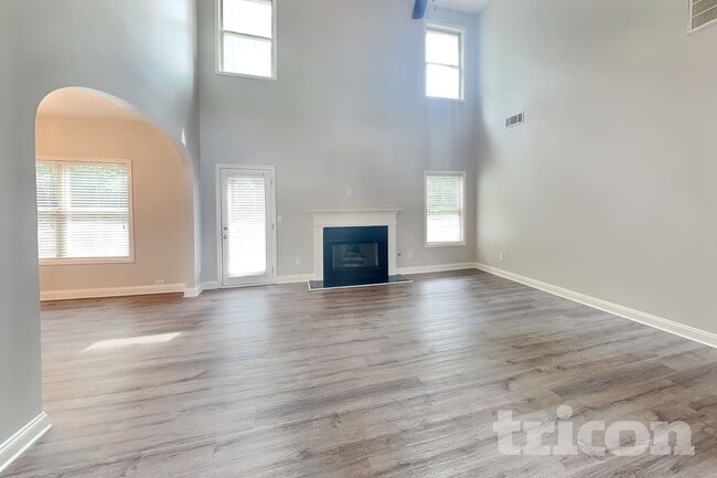 Photo - 1571 English Manor Cir