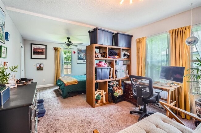 Photo - 5605 Tura Ln