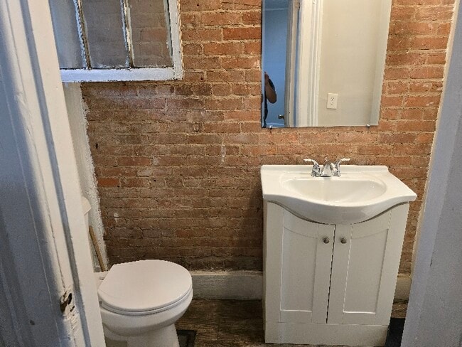 Photo - 540-544-544 W Main St Unit 7