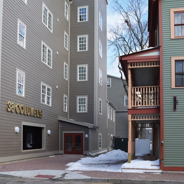 Entry Courtyard - 38 Columbus St