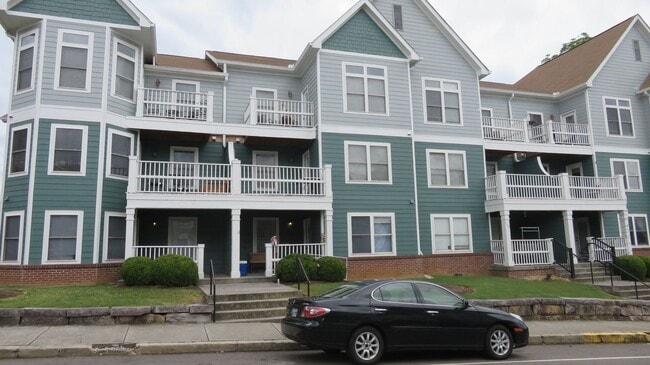 Photo - MOVE IN SPECIAL only $2500/month! AVAILABL... Unit 108