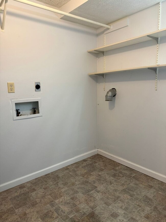 3505 W Festive Dr