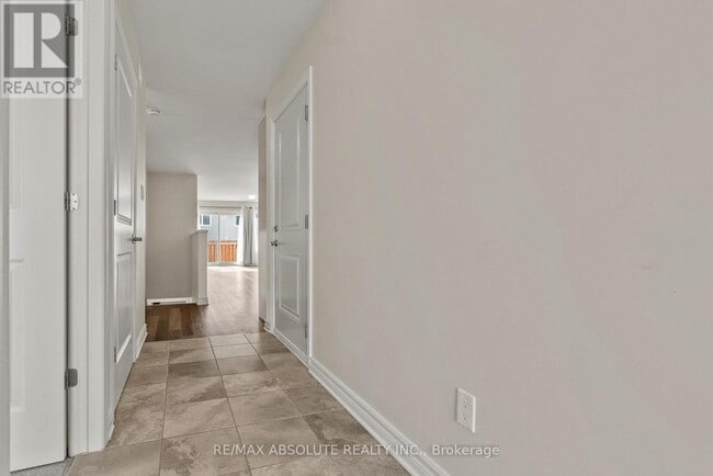 Photo - 971 Leishman Dr.