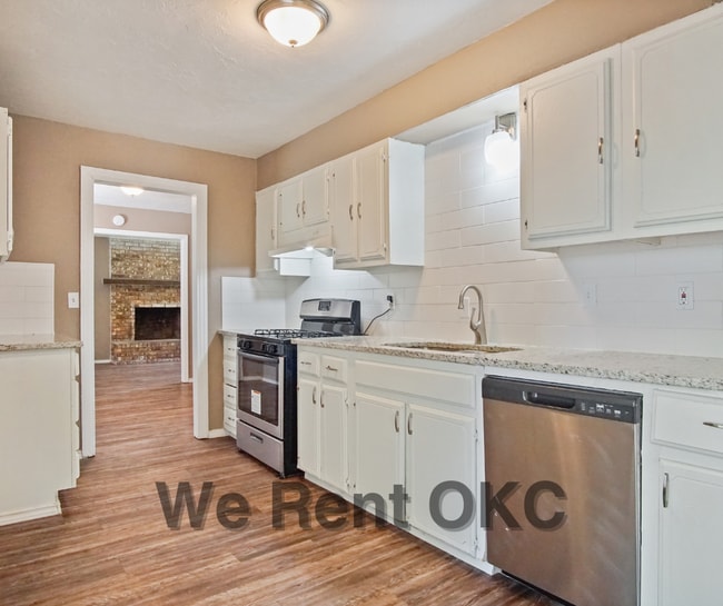 Photo - 1221 NE 43rd St