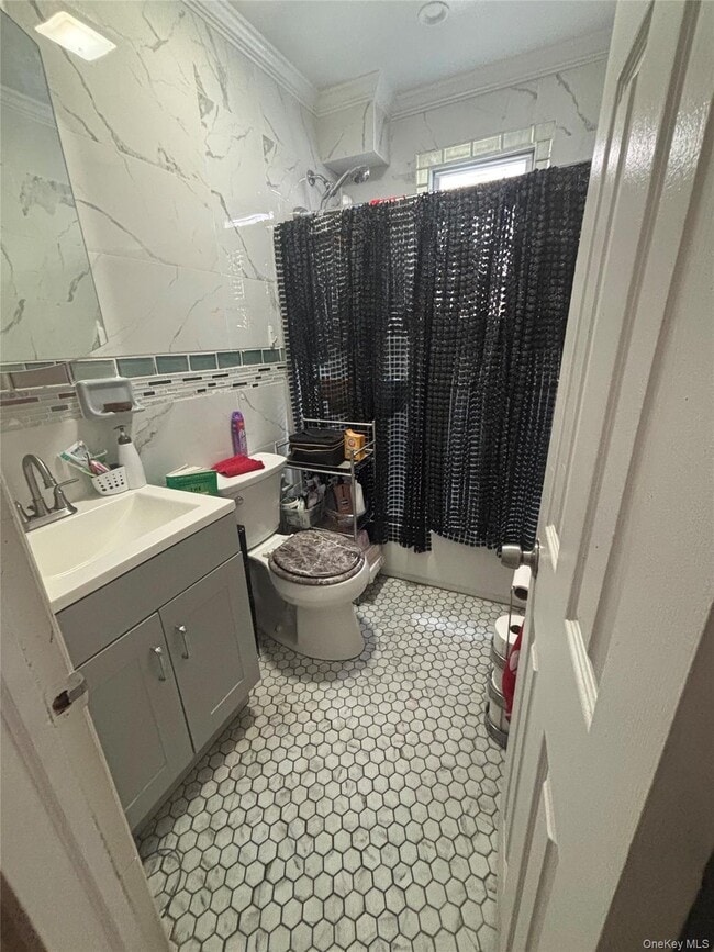 Photo - 128-11 174th Pl