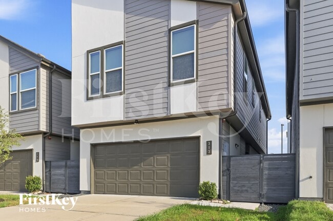 313 N Centro Cir