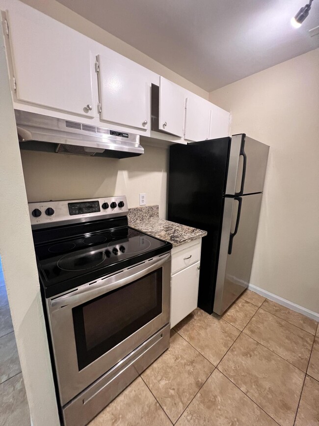 Building Photo - 1500 N Congress Ave Unit B20