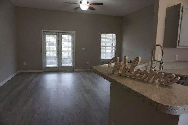 Photo - 3 Bedroom Waterfront Home With Garage