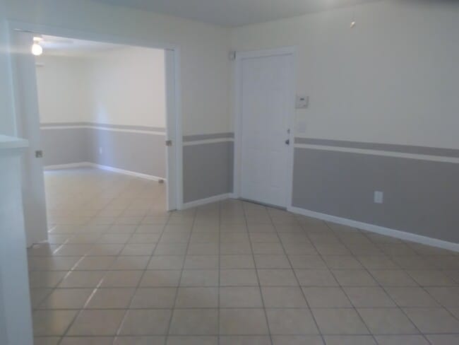 Building Photo - 1838 My Pl Ln