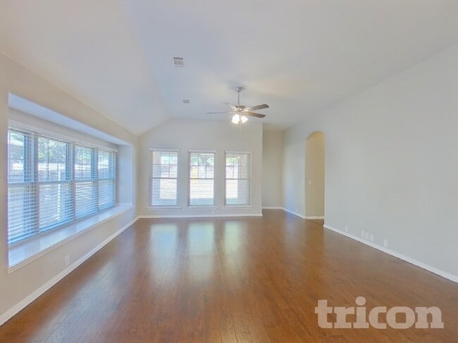 Photo - 541 Kerry St