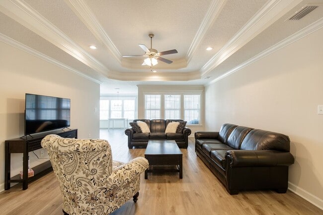 Photo - Beautiful 3-Bedroom Home with Modern Finishes and Outdoor Living in Nelson Hill NEAR the pond