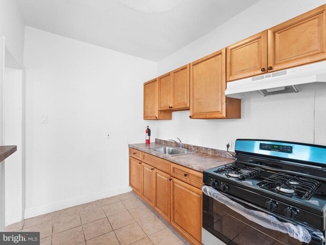 Photo - 508 Midvale Ave