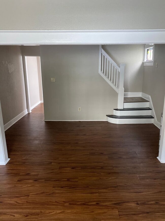Photo - 2013-2015 Margaret Ave Unit 2015 Margaret Ave