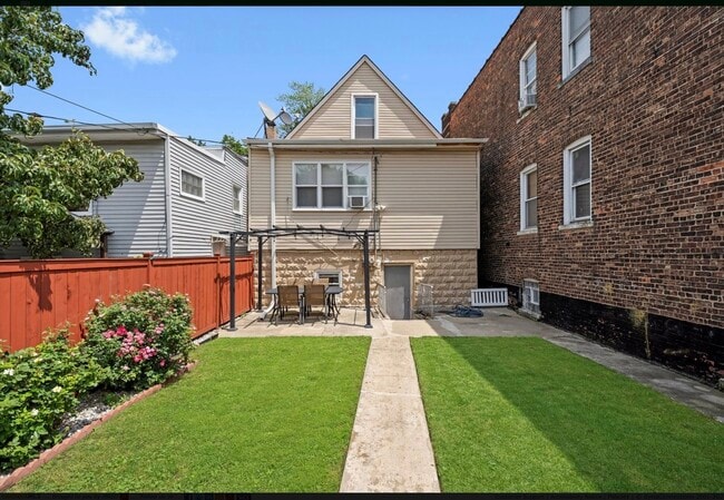 Photo - 1322 S 51st Ave