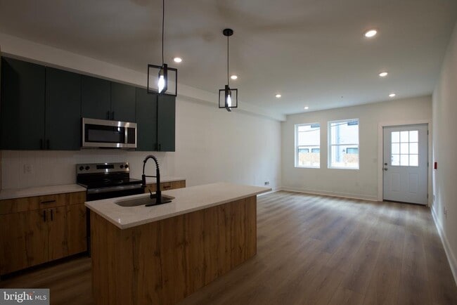 Photo - 1224 W Silver St