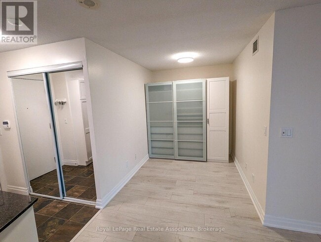 Photo - 2121 Lake Shore Blvd W Unit 509
