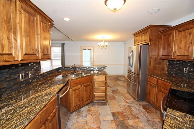 Photo - 1200 Kensington Dr