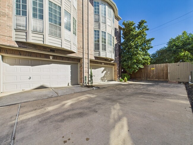 Photo - 3811 Jack St