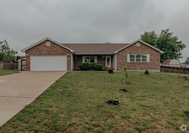 Building Photo - Home with a fence