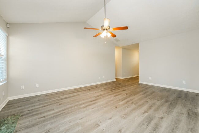 Photo - 3005 Sentinel Pkwy