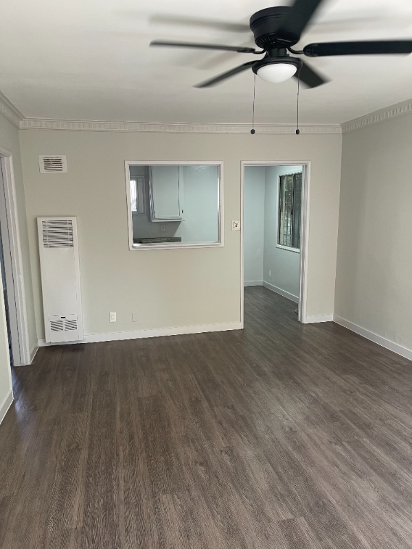 Building Photo - 2622 S Manhattan Pl Rental