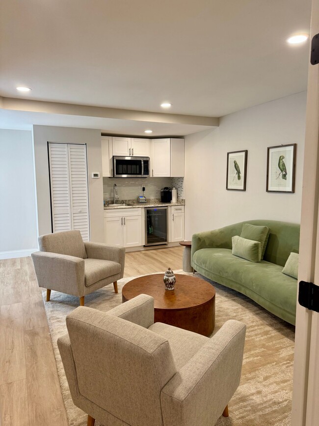 Brandon Palm Springs Apartment Homes