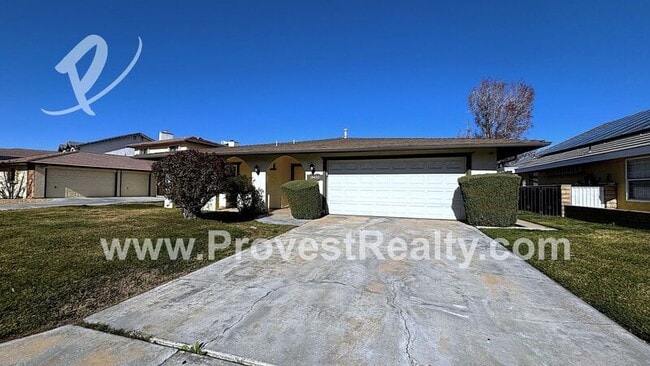 Photo - 18430 Niagara Dr