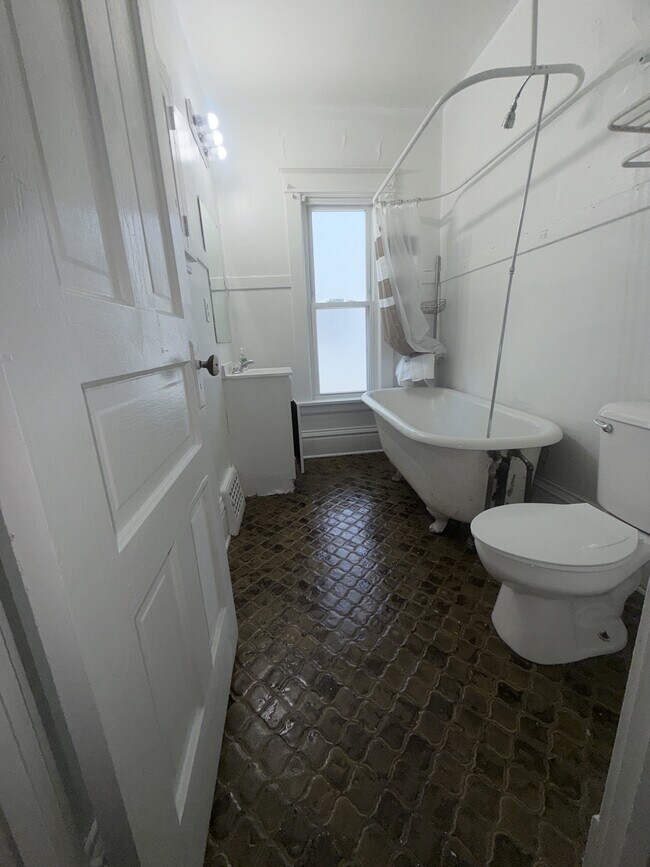 1811 60th St Unit 3