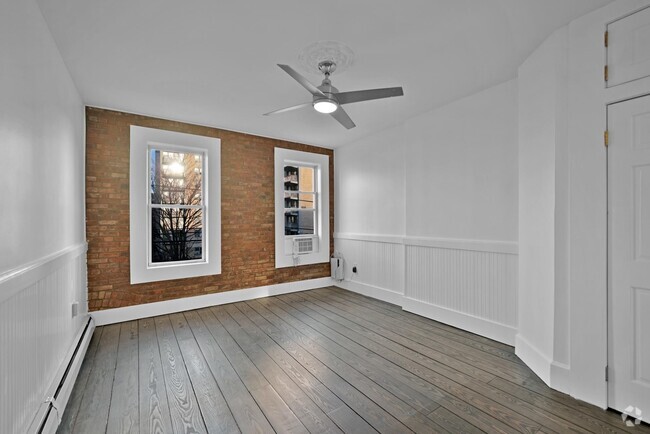 Building Photo - 226 Jefferson St Unit 3S Rental