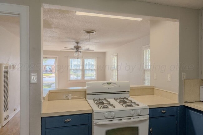 Photo - 1312 N Russell St