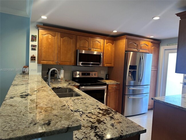 Building Photo - 750 N Ocean Blvd Unit 310