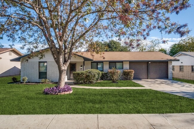 Building Photo - Updated 3BR Near Medical Center | Quartz Counters | Patio| Easy I-10 Access