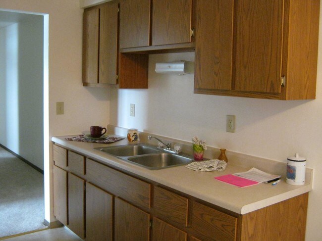 Kitchen - Matthias Court Apartments