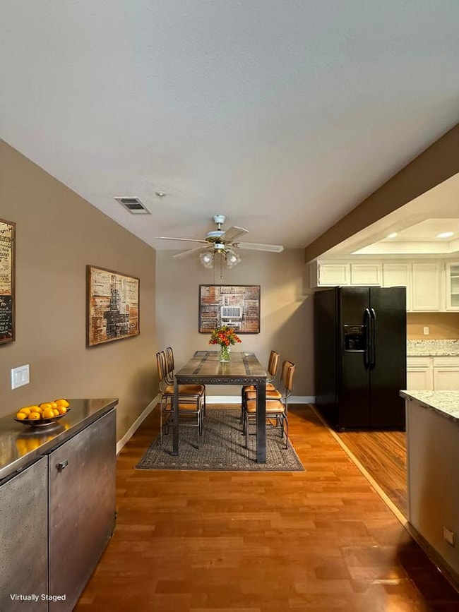 Photo - 2 bed 2 FULL bath Condo overlooking the pool!