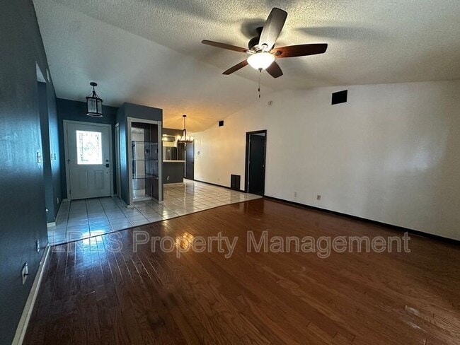 Photo - 555 Glen Haven Dr