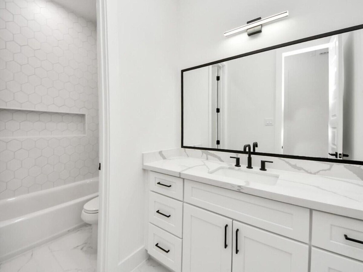 Photo - 3915 Tuam St Unit B1