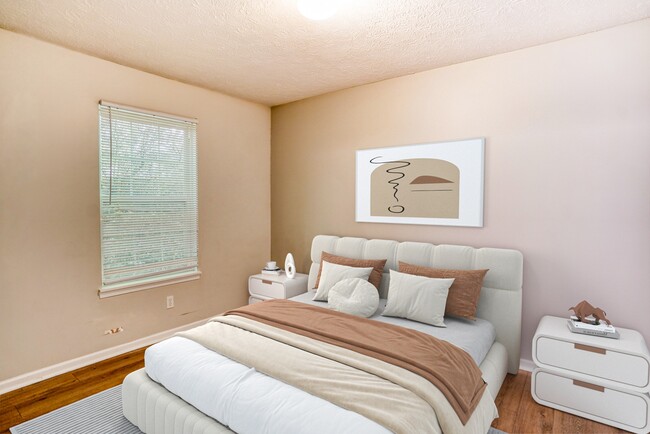 Holloway Street Apartments