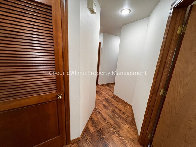 Photo - 8233 N Ridgewood Dr Unit 4