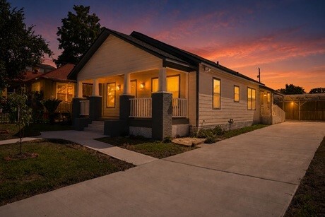 Photo - 512 Threlkeld St