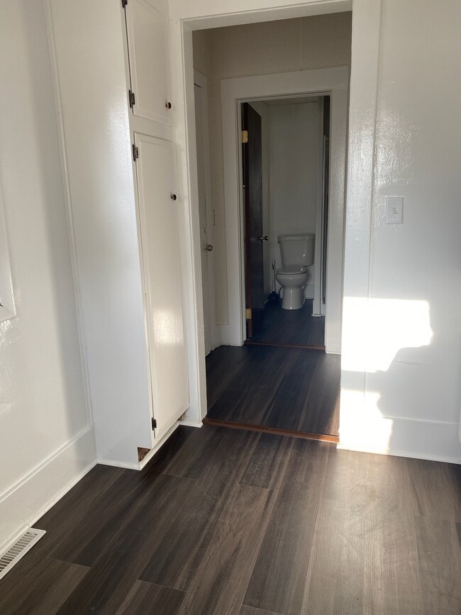 Photo - 41 S Howell St