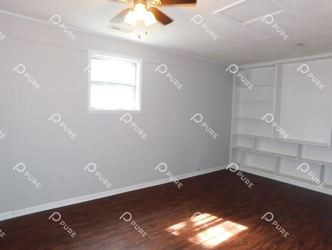 Photo - 14015 SW Wyandotte Dr