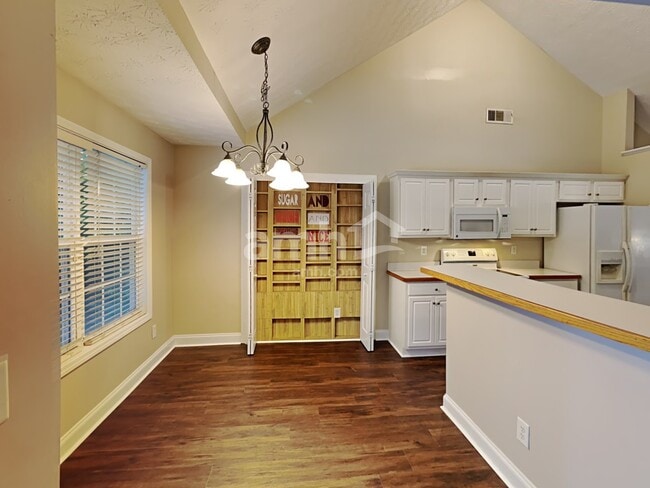 Photo - 4422 Keenly Valley Dr NE