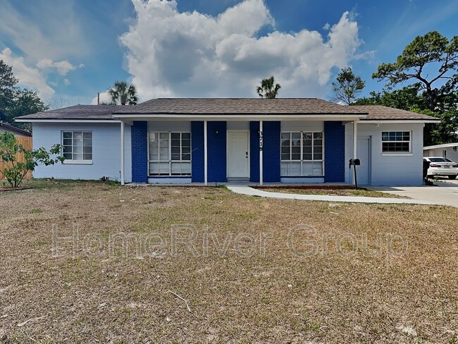 Photo - 3718 Wade Rd House