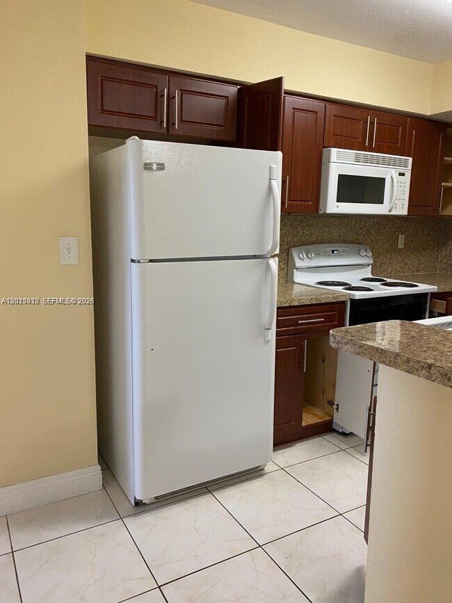 Photo - 15221 SW 80th St Unidad 505