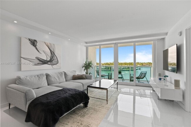 Photo - 6770 Indian Creek Dr Unit 5M