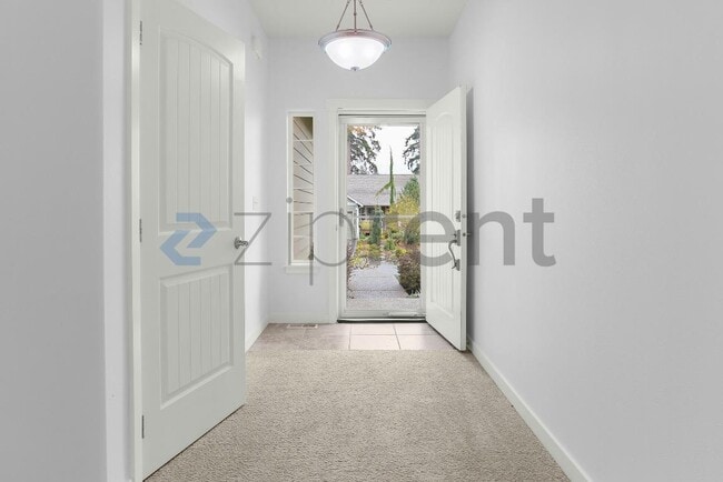 Photo - 1289 Curtis Way