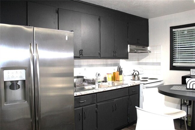 Photo - 141 R L Stewart Ct