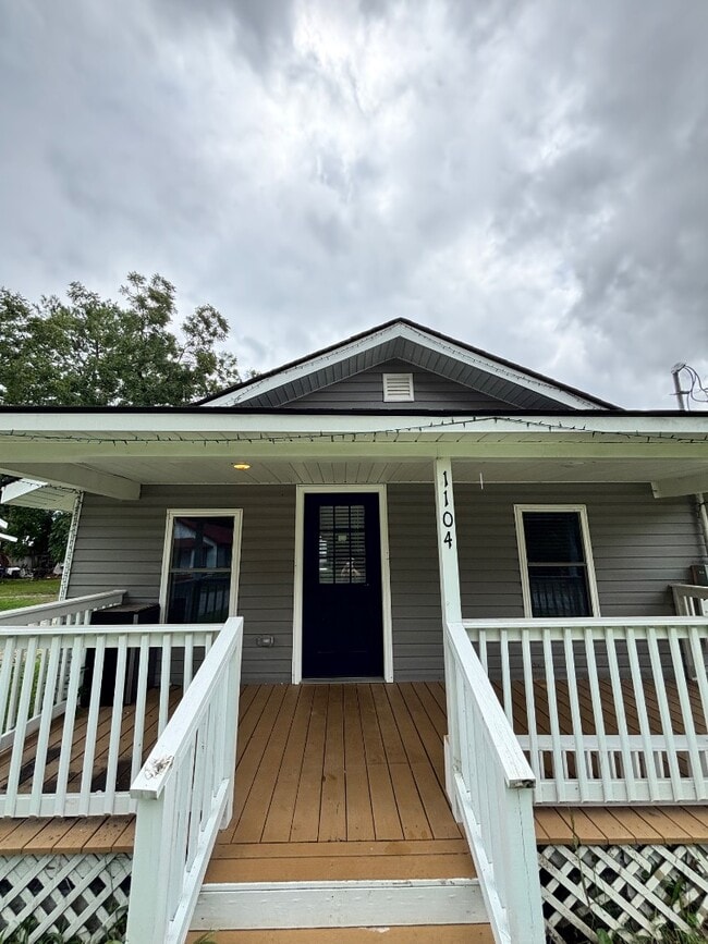 Building Photo - 1104 Stantonsburg Cir SE Rental