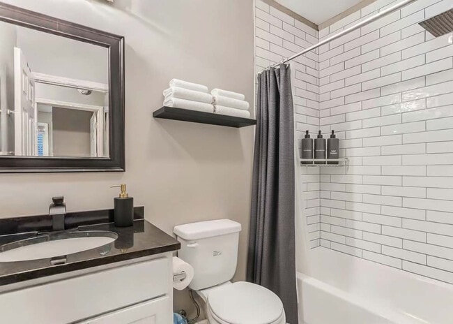 Photo - 2424 Lyndale Ave S Unidad ID1250777P